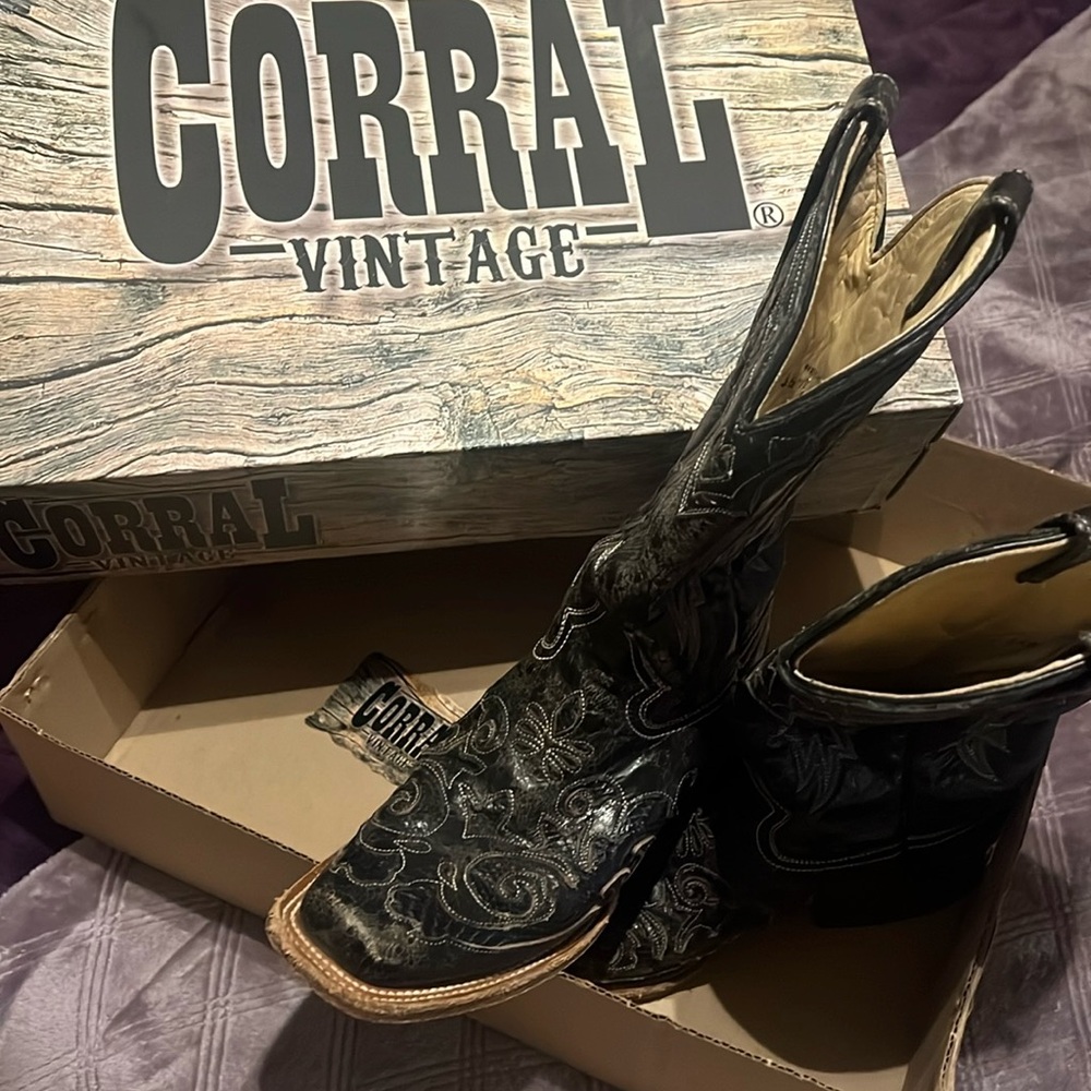 Western Boots- Corral 8-1/2